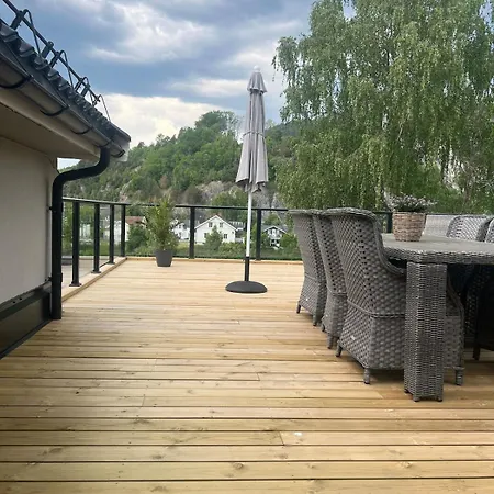 아파트 Flott Overnattingsted Med 3 Soverom Og Sentral Beliggenhet