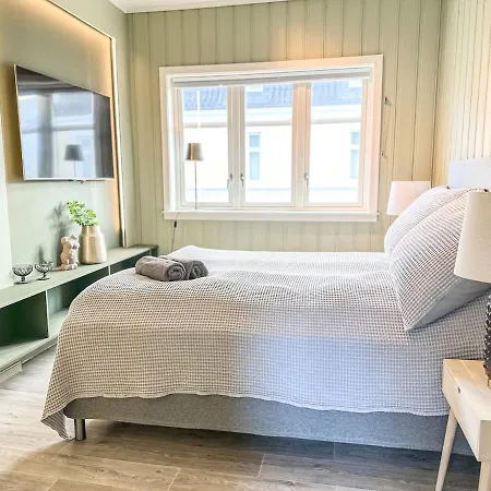 아파트 Flott Overnattingsted Med 3 Soverom Og Sentral Beliggenhet *
