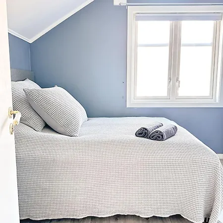 아파트 Flott Overnattingsted Med 3 Soverom Og Sentral Beliggenhet